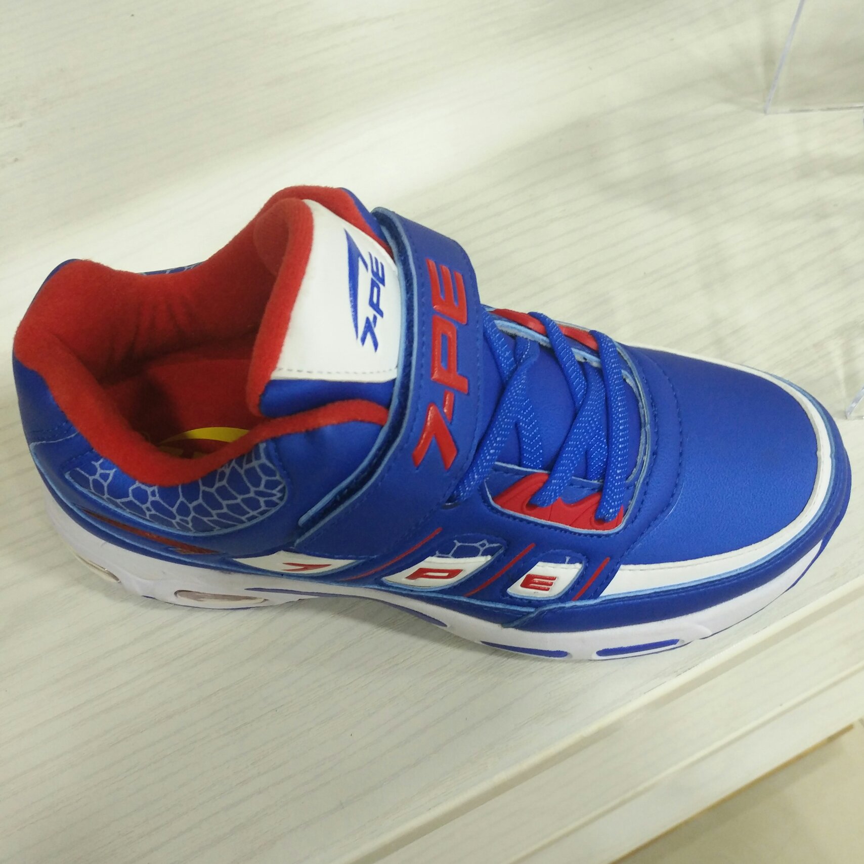 2016新款七波辉运动鞋加厚